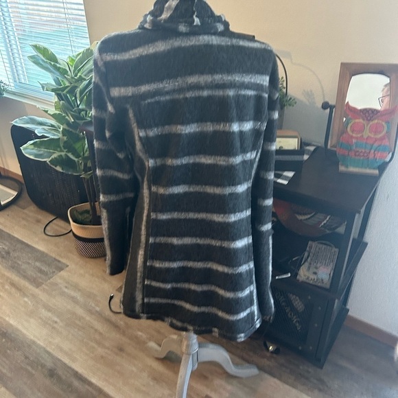 Knox Rose, large oversized long line, open front cardigan - Picture 3 of 11